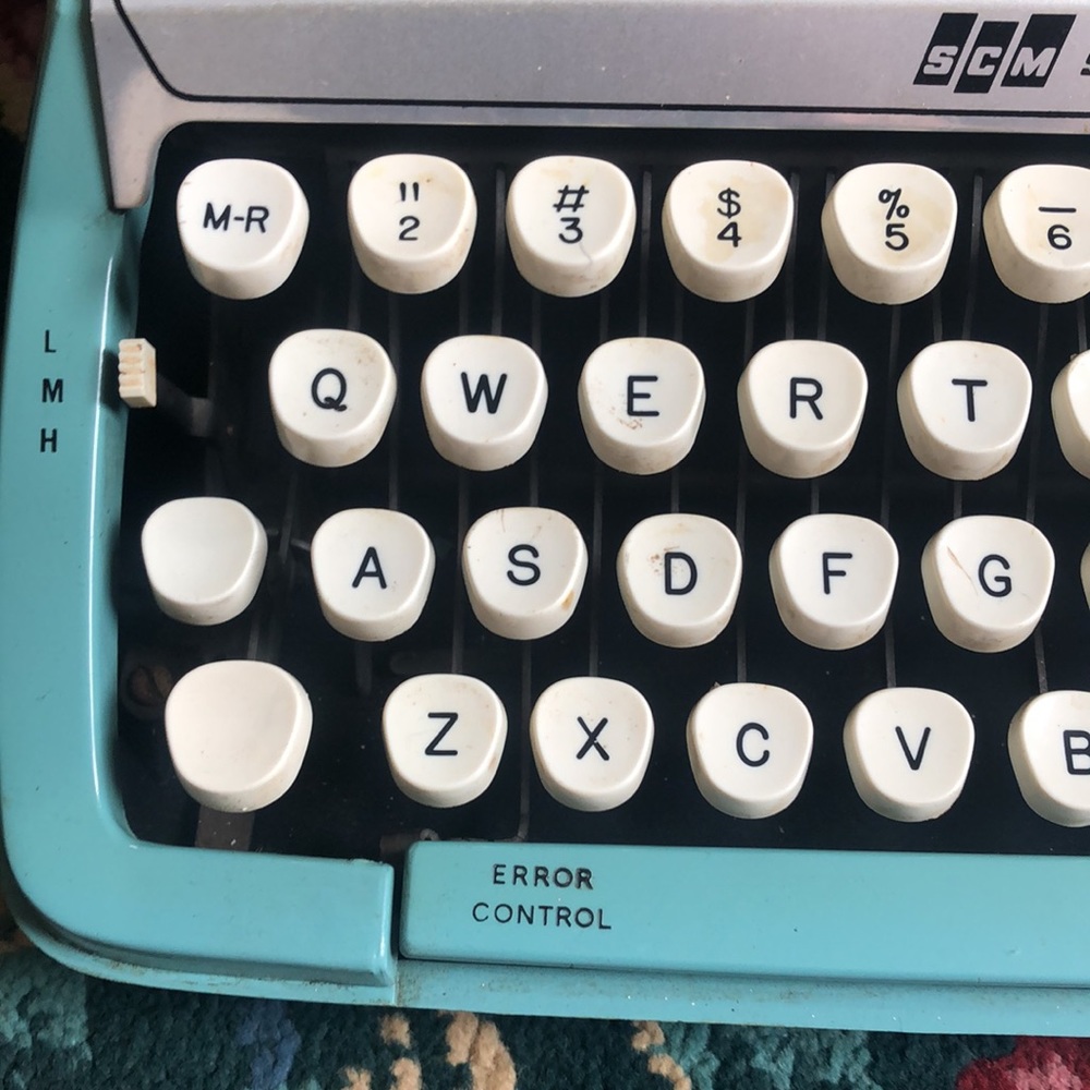 Vintage Smith-Corona Corsair Deluxe typewriter - Picture 6 of 16